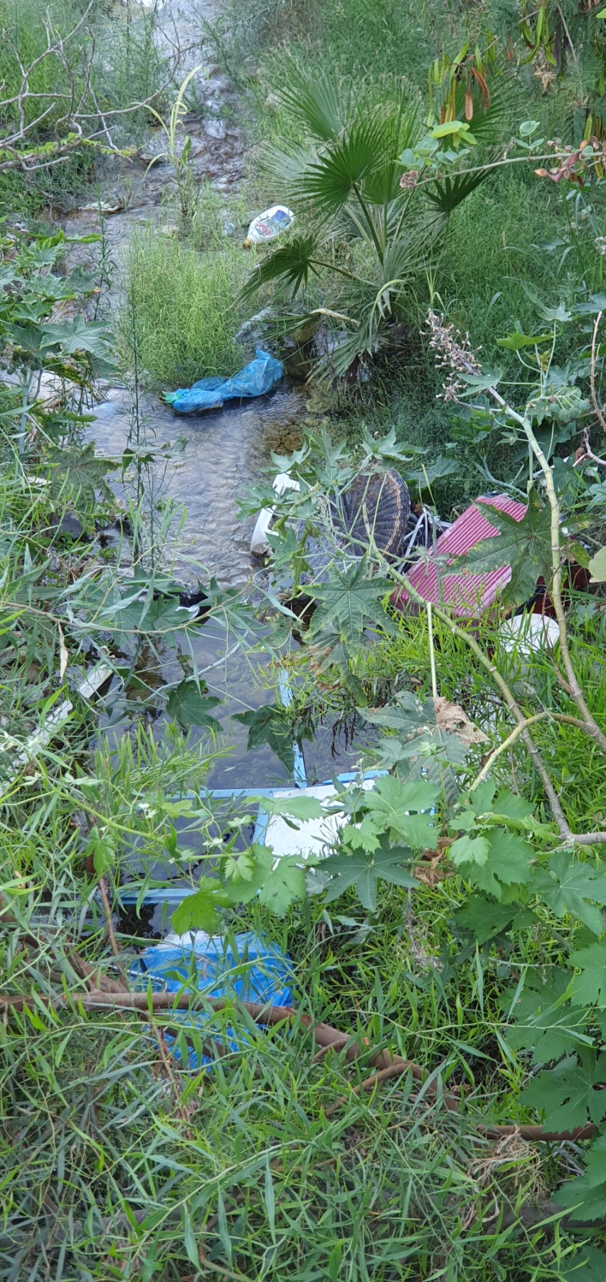 *Important Update:* Following the very heavy rainfall on August 29 2026, a significant amount of the garbage previously accumulated here appears to have been swept further downstream. At this stage, it is unclear how far the waste has been carried or to what extent it has been dispersed along the river and surrounding areas. The rainfall may therefore have resulted in the contamination and further spread of waste well beyond the areas where it was originally observed.